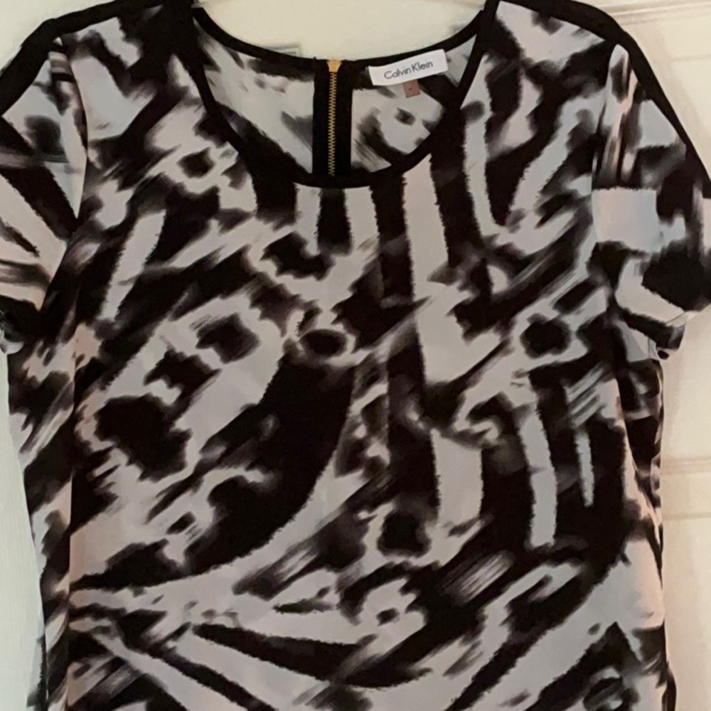 Calvin Klein Graphic Black and White Blouse